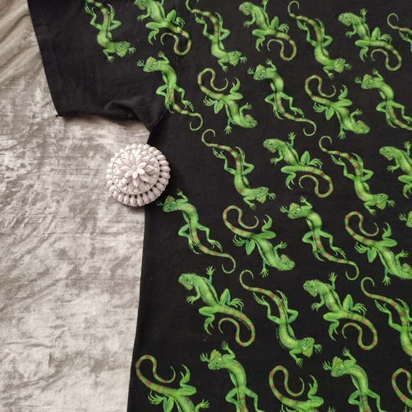 Iguana T-shirt Tee - Picture 3 of 6